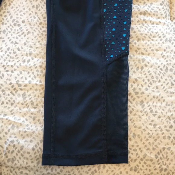 Xersion yoga pant capris. New - Picture 3 of 3